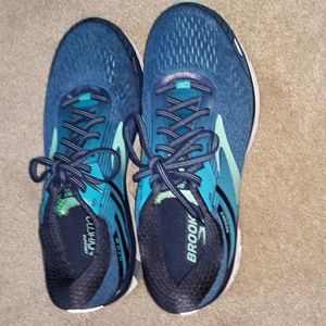 Women's Brooks 10 Wide Navy Running Shoes